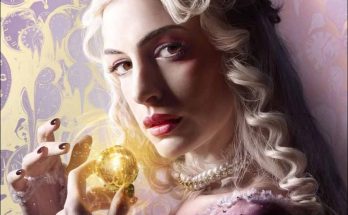 Alice Through the Looking Glass - Anne Hathaway