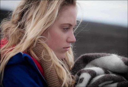 Bokeh (2017) - Maika Monroe